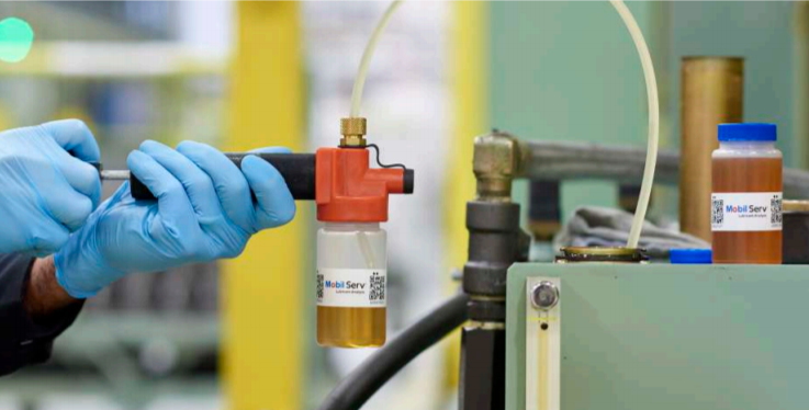 How to ensure proper oil cleanliness in lubrication systems